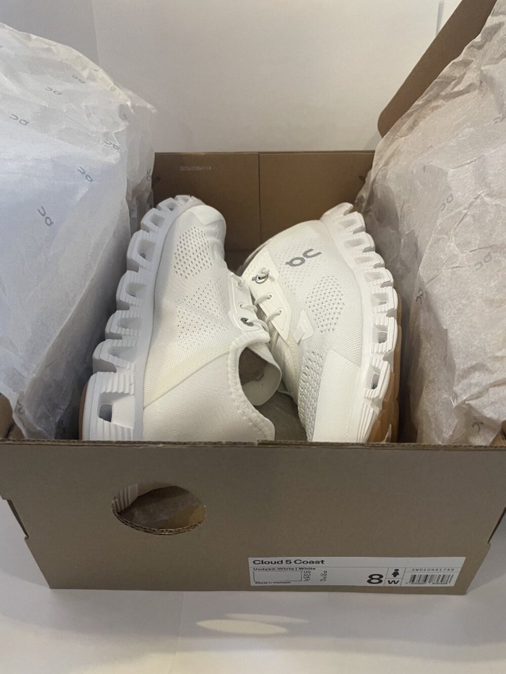 On Cloud 5 Coast Undyed-White | White Size 8 NWT Never Been Worn - Picture 3 of 11
